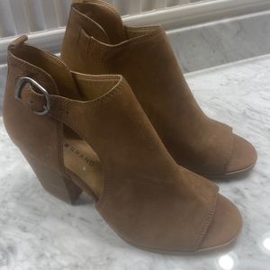 Lucky Brand open toe booties 3.5 heel leather size 9.5